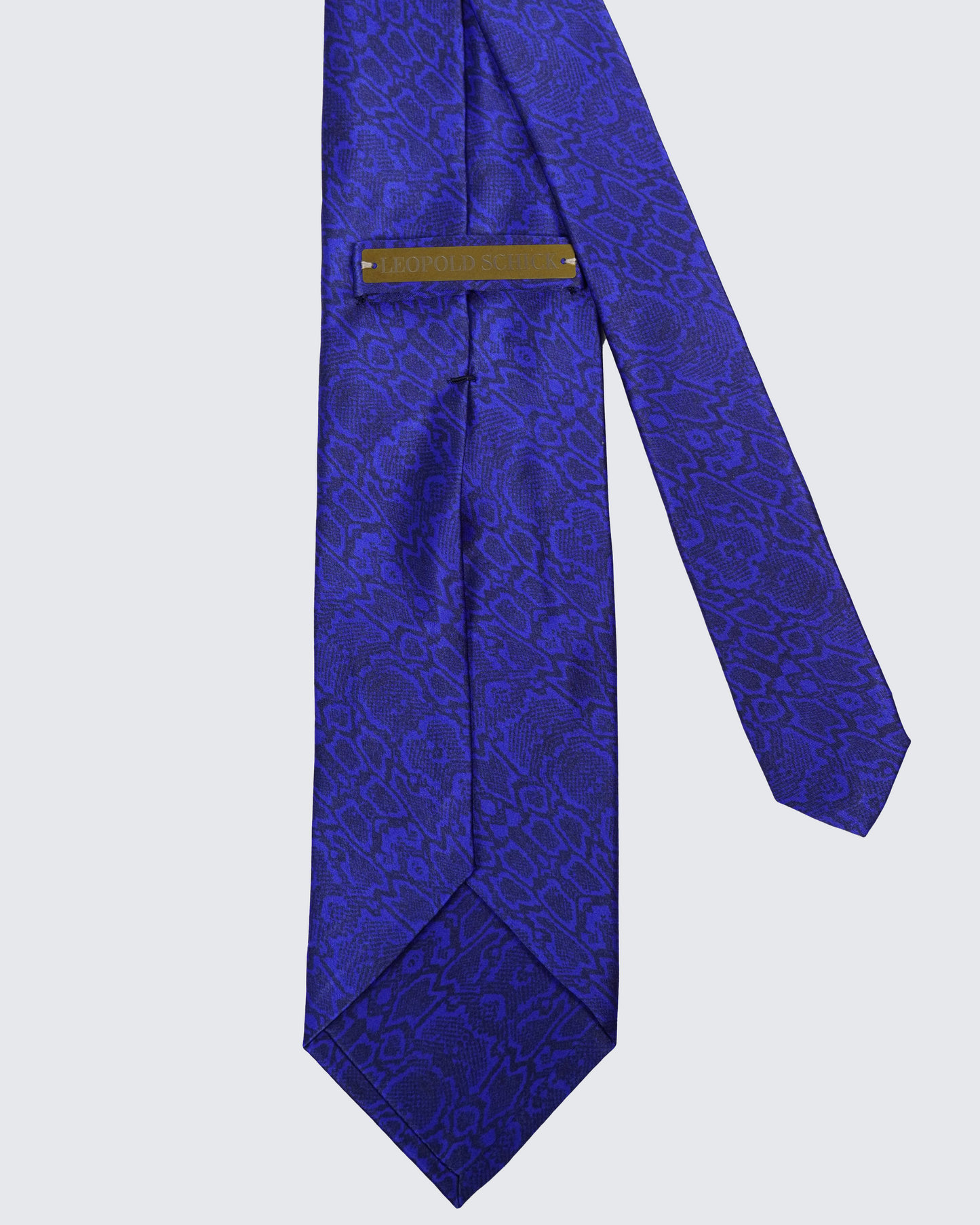 7-Fold tie phyton blue