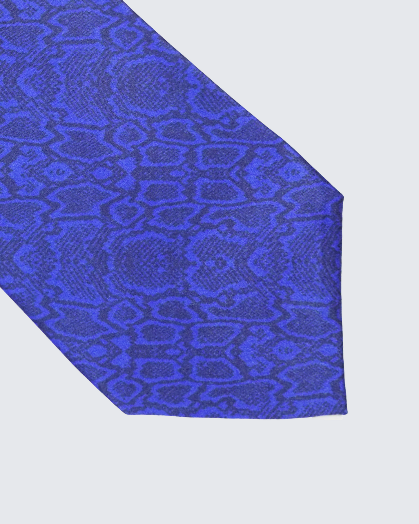 7-Fold tie phyton blue